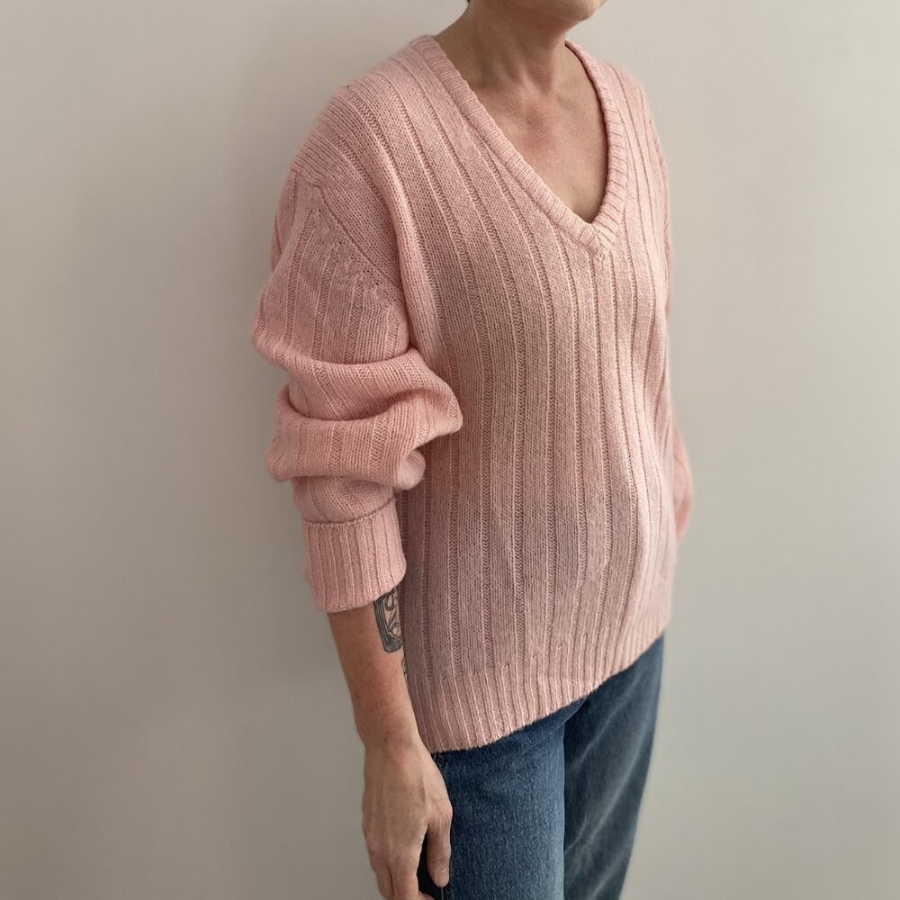 Vintage 1970s Pink Shetland Wool Sweater | Oversized Ribbed Pullover